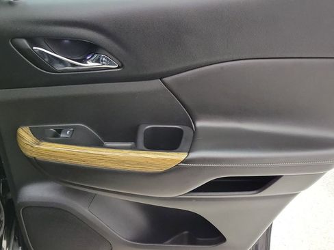 Used 2017 GMC Acadia Denali w/ Technology Package image 23