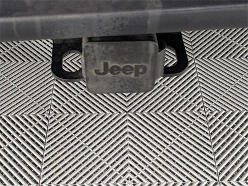 Used 2023 Jeep Wrangler Willys image 25