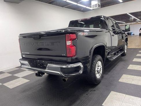Used 2024 Chevrolet Silverado 2500 LT w/ Convenience Package AWD/4WD image 4