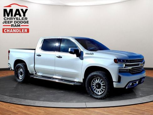 Used 2022 Chevrolet Silverado 1500 High Country w/ Technology Package AWD/4WD image 17