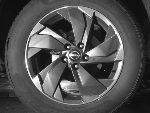 Used 2025 Nissan Rogue SV AWD/4WD image 15
