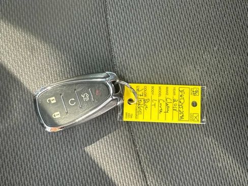 Used 2018 Chevrolet Cruze LT w/ Convenience Package FWD image 10