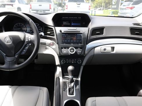 Used 2019 Acura ILX FWD image 25