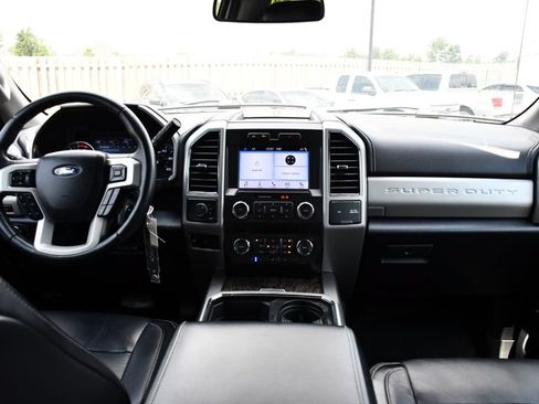 Used 2019 Ford F250 Lariat w/ Lariat Value Package AWD/4WD image 18