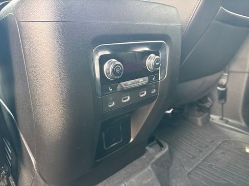 Used 2023 GMC Yukon Denali AWD/4WD image 13