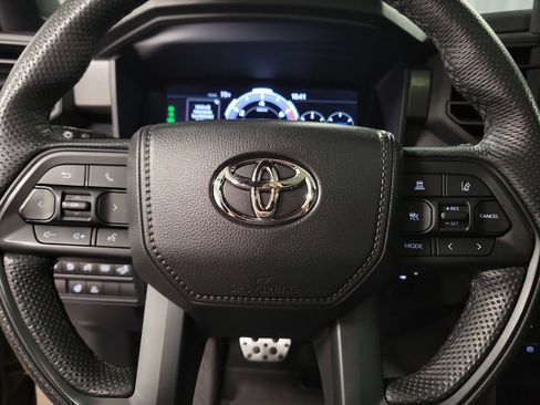 Used 2025 Toyota Sequoia TRD Pro AWD/4WD image 25