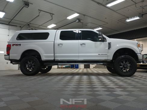 Used 2020 Ford F250 XLT w/ XLT Premium Package AWD/4WD image 17