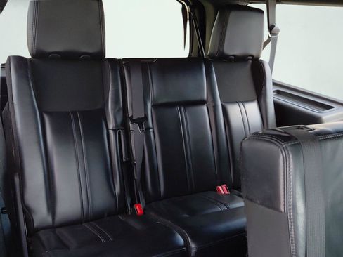Used 2016 Lincoln Navigator L Select AWD/4WD image 18