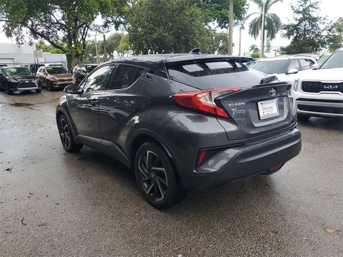 Used 2022 Toyota C-HR Limited image 4