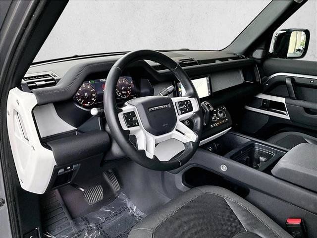 Used 2020 Land Rover Defender 110 SE AWD/4WD image 14