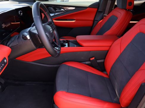 Used 2025 Chevrolet Blazer EV RS image 19