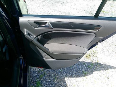 Used 2012 Volkswagen GTI 4-Door FWD image 27