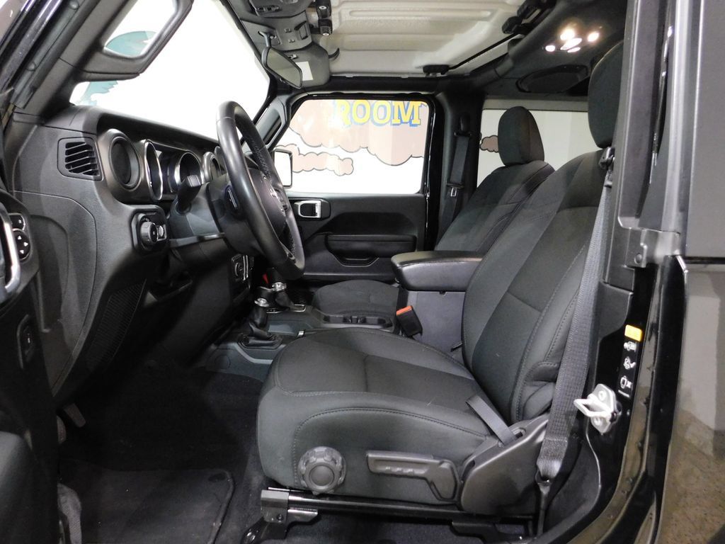 Used 2021 Jeep Wrangler Sport AWD/4WD image 29