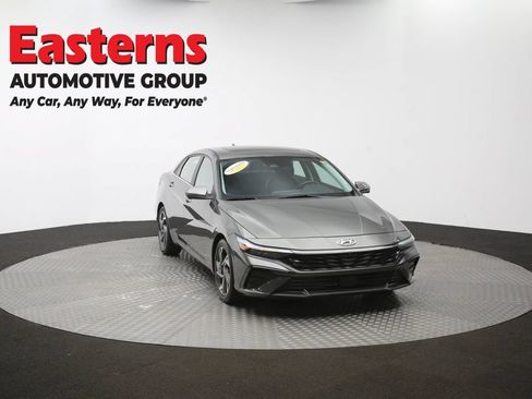 Used 2024 Hyundai Elantra Limited FWD image 53