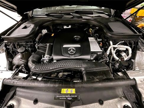 Used 2019 Mercedes-Benz GLC 300 4MATIC Coupe image 10