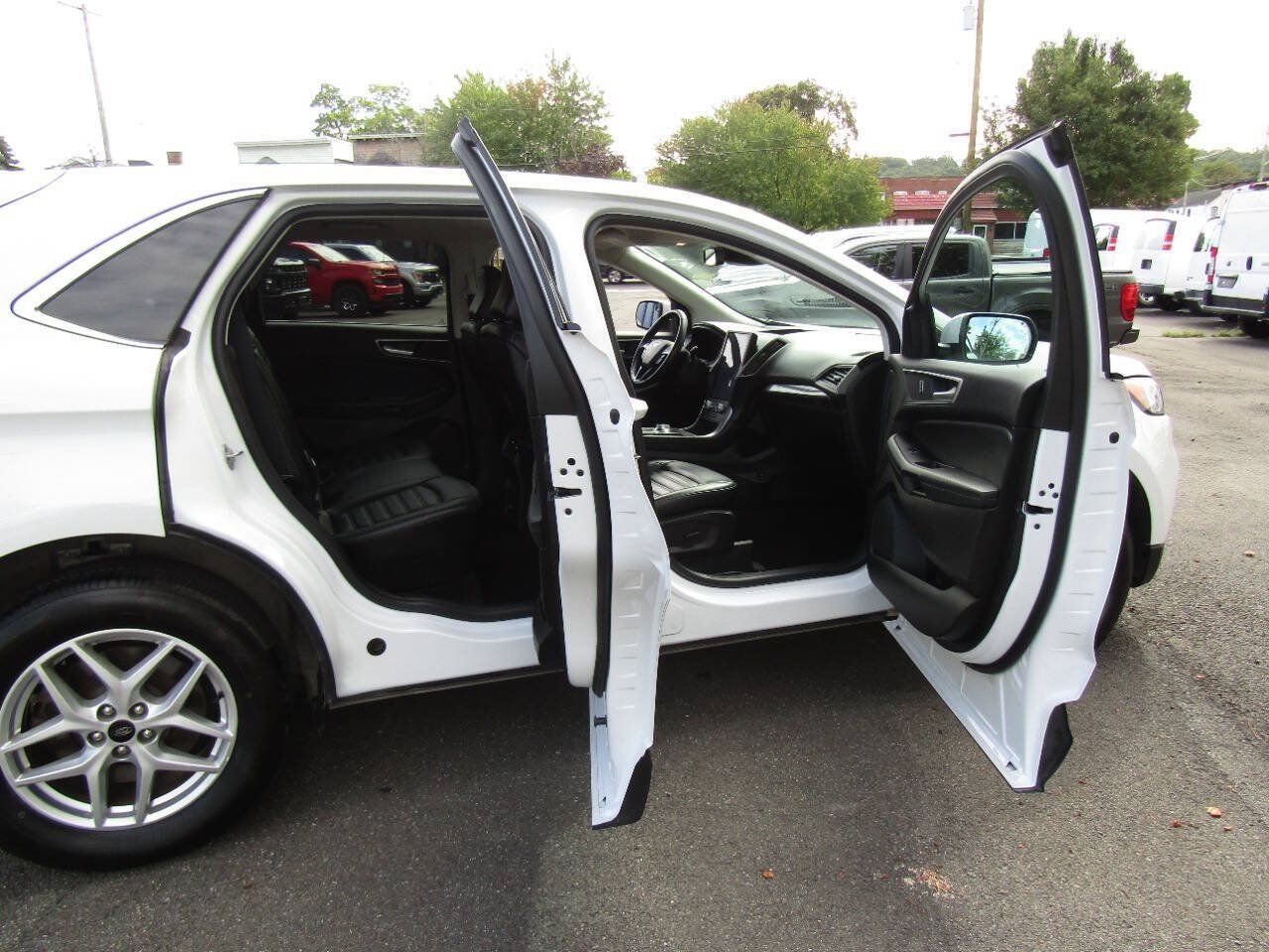 Used 2024 Ford Edge SEL AWD/4WD image 26