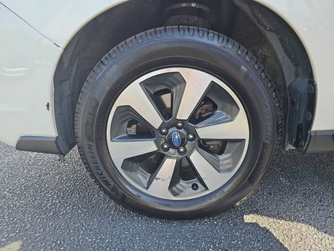 Used 2018 Subaru Forester 2.5i Premium AWD/4WD image 34