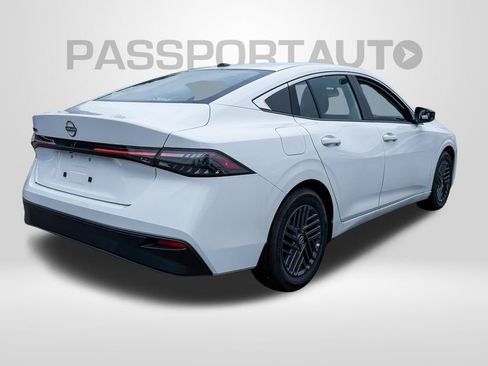 Certified 2026 Nissan Sentra SV w/ SV Convenience Package FWD image 5