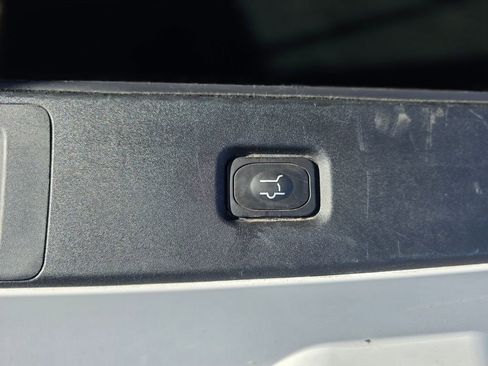 Used 2025 Ford Expedition Max Active AWD/4WD image 16