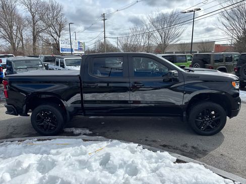 Used 2024 Chevrolet Silverado 1500 LT Trail Boss w/ Convenience Package II image 7