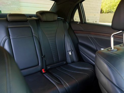 Used 2019 Mercedes-Benz S 450 Sedan image 31
