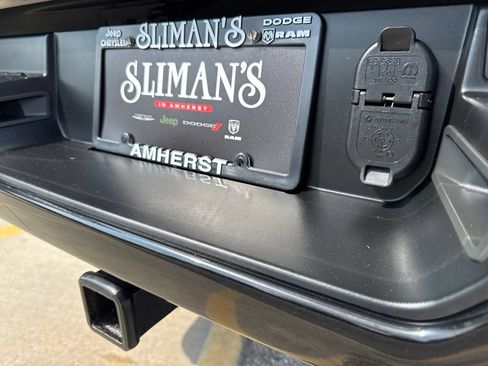 Used 2022 RAM 1500 Big Horn AWD/4WD image 25
