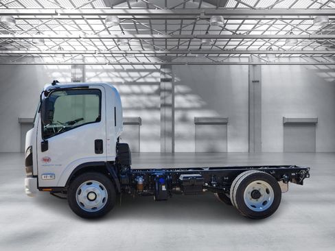 New 2025 Chevrolet Low Cab Forward 4500 XD image 3