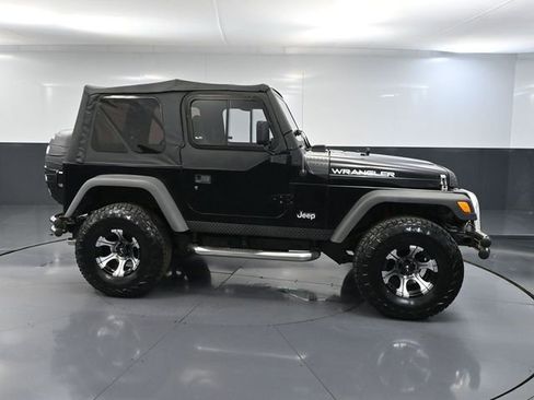 Used 2002 Jeep Wrangler X image 3