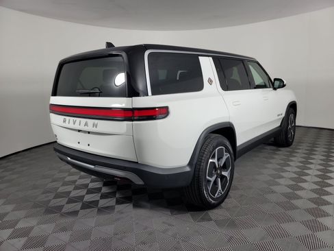 Used 2024 Rivian R1S Adventure AWD/4WD image 5