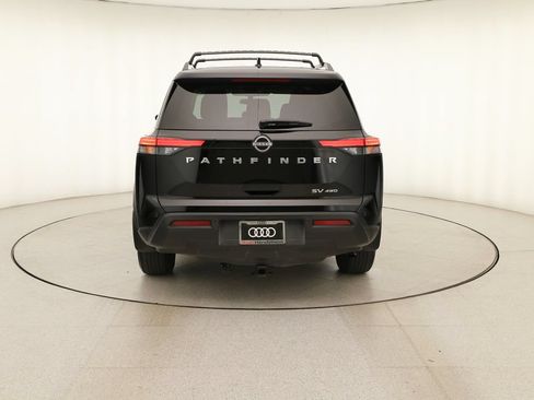 Used 2022 Nissan Pathfinder SV AWD/4WD image 5