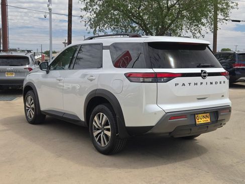 New 2026 Nissan Pathfinder SL FWD image 5