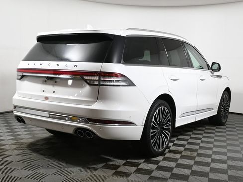 Used 2024 Lincoln Aviator Black Label AWD/4WD image 11