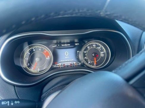 Used 2021 Jeep Cherokee Trailhawk w/ Comfort/Convenience Group AWD/4WD image 9
