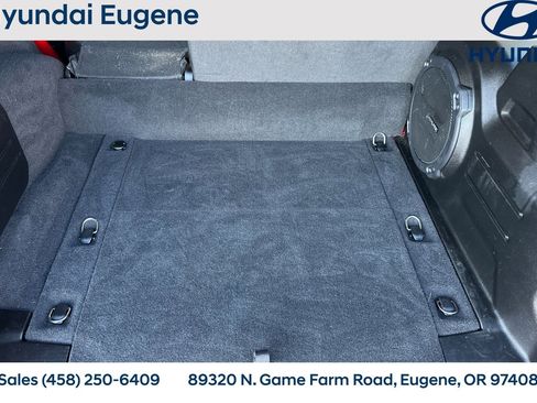 Used 2022 Jeep Wrangler Unlimited Sahara w/ Cold Weather Group image 19