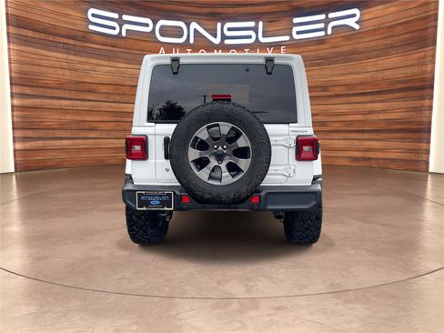 Used 2019 Jeep Wrangler Unlimited Sahara image 6
