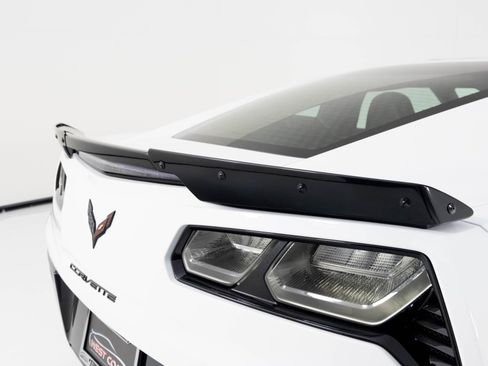 Used 2015 Chevrolet Corvette Z06 w/ 3LZ Preferred Equipment Group image 69