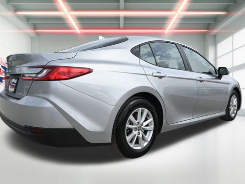 Used 2025 Toyota Camry LE FWD image 3