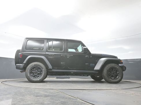 Used 2023 Jeep Wrangler Unlimited image 25
