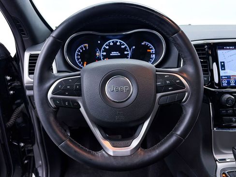 Used 2019 Jeep Grand Cherokee Altitude RWD image 29