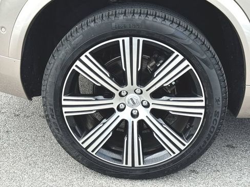 Used 2024 Volvo XC90 T8 Plus w/ Protection Package Premier AWD/4WD image 34