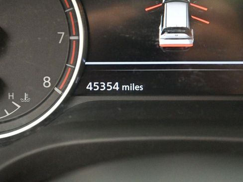 Used 2021 Nissan Rogue SV w/ Premium Package FWD image 20