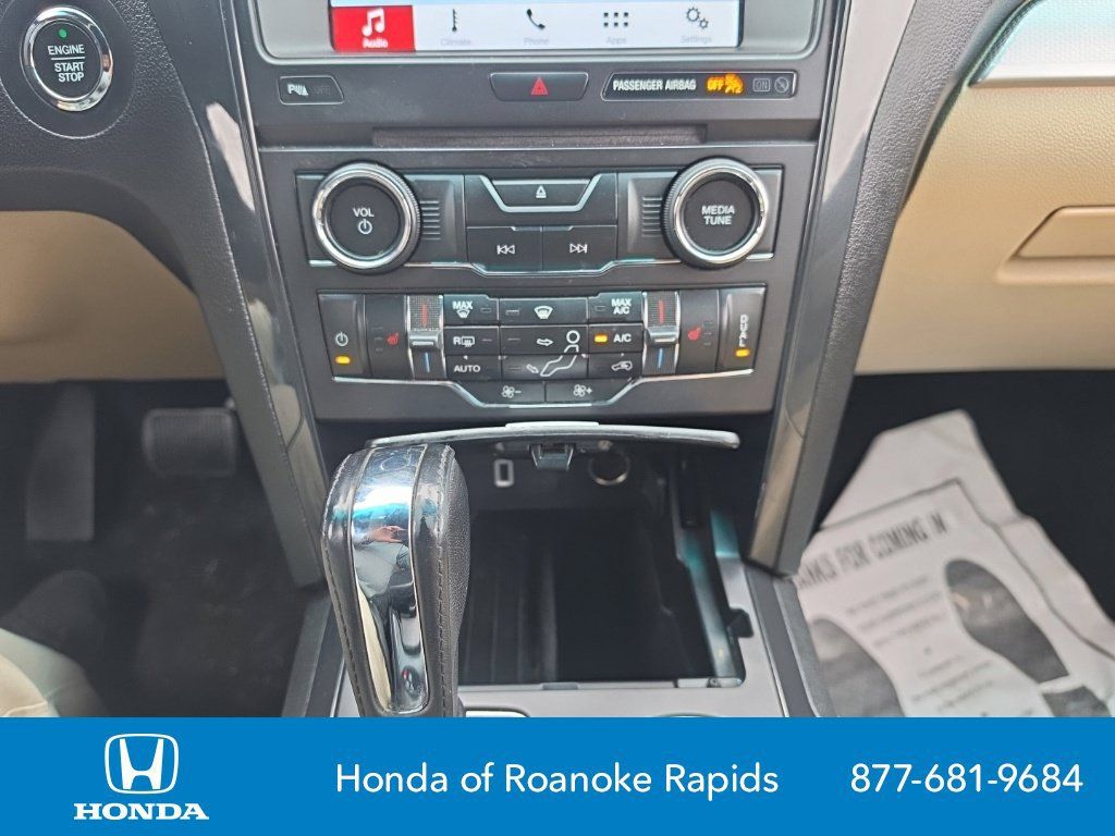 Used 2017 Ford Explorer XLT w/ Equipment Group 202A AWD/4WD image 20