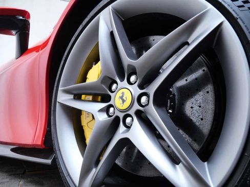 Used 2024 Ferrari SF90 Spider AWD/4WD image 13