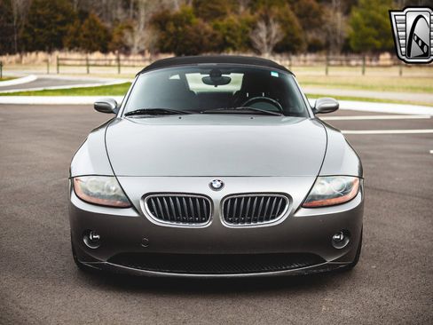 Used 2004 BMW Z4 2.5i image 9