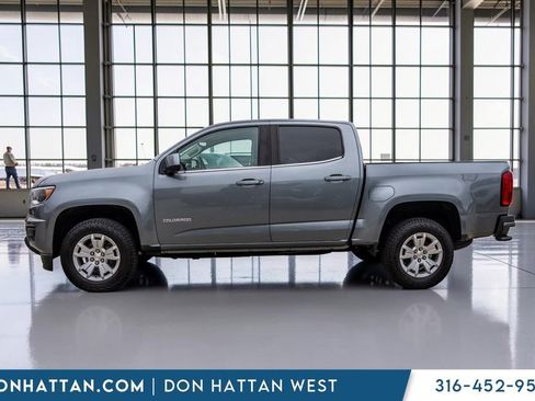 Used 2020 Chevrolet Colorado LT RWD image 2