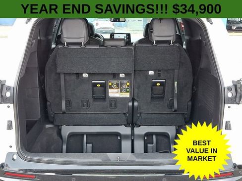 Used 2023 Toyota Sienna XSE image 34