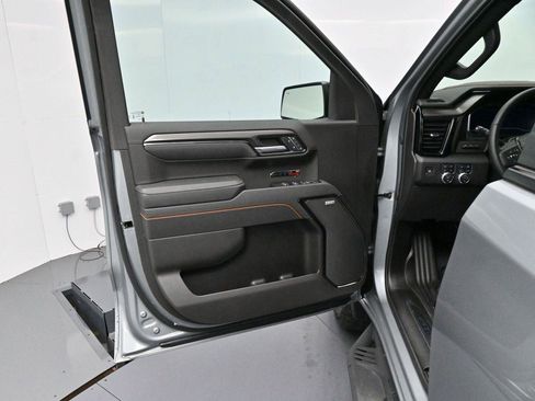 Used 2025 GMC Sierra 1500 AT4 w/ AT4 Premium Package AWD/4WD image 10