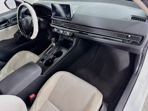 Certified 2022 Honda Civic EX image 36