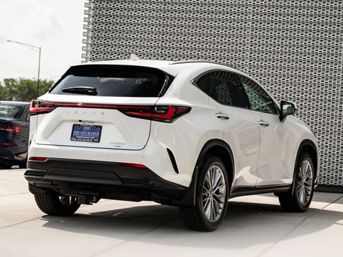 Used 2025 Lexus NX 350h AWD w/ Accessory Package (2T) image 4