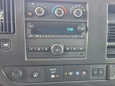 Used 2025 Chevrolet Express 3500 LT w/ LT Preferred Equipment Group RWD image 75